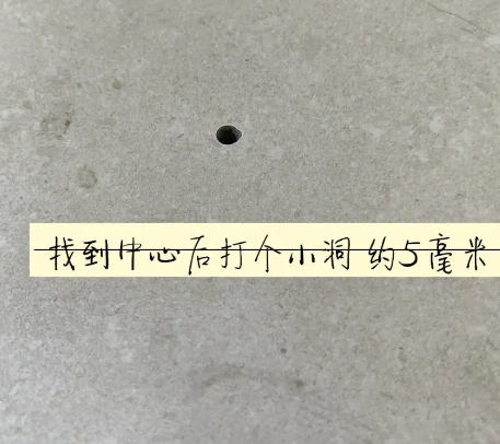 吉木萨尔瓷砖空鼓维修公司专业解答在瓷砖铺贴过程中，如果砂料搅拌不均匀，将会带来以下问题